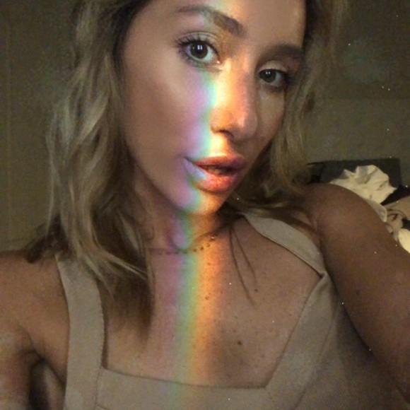 Meet your Posher, Alina - Picture 3 of 3